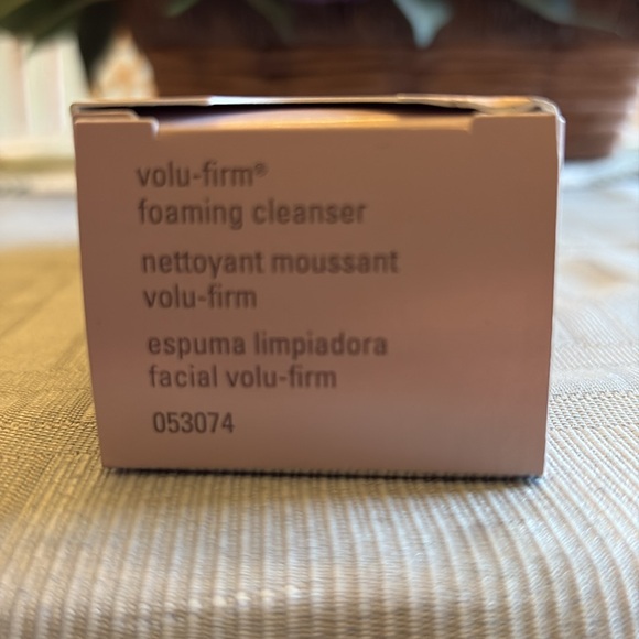 Mary Kay Timewise Repair Volu-Firm Foaming Cleanser - Picture 2 of 2